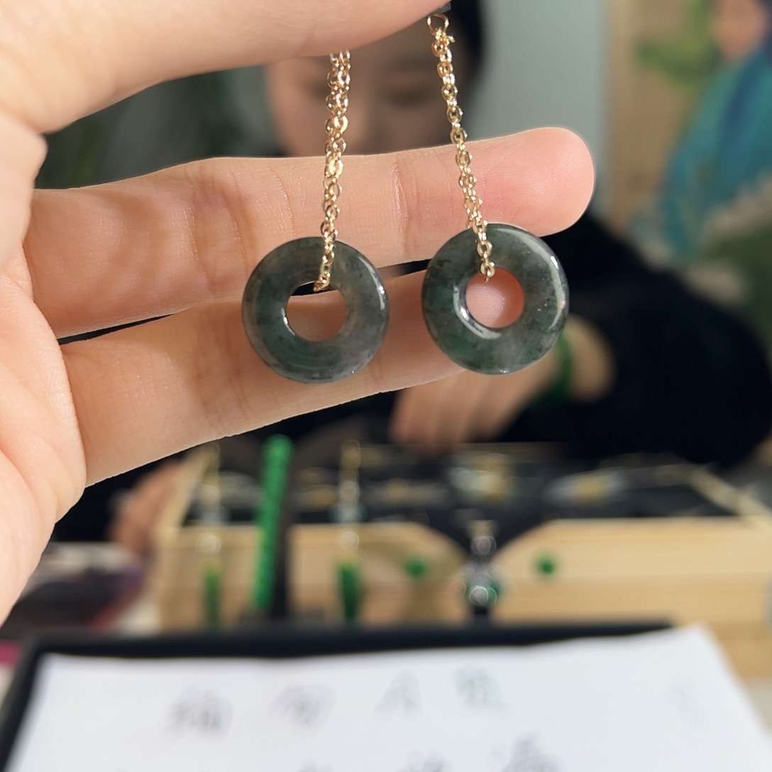 翡翠耳饰未镶嵌缅甸s19