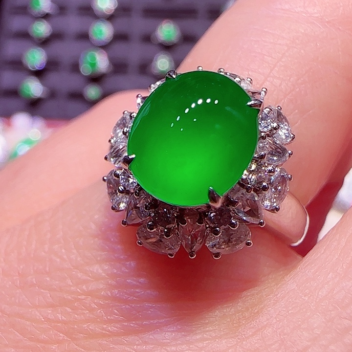 翡翠戒指18K金镶嵌戒指