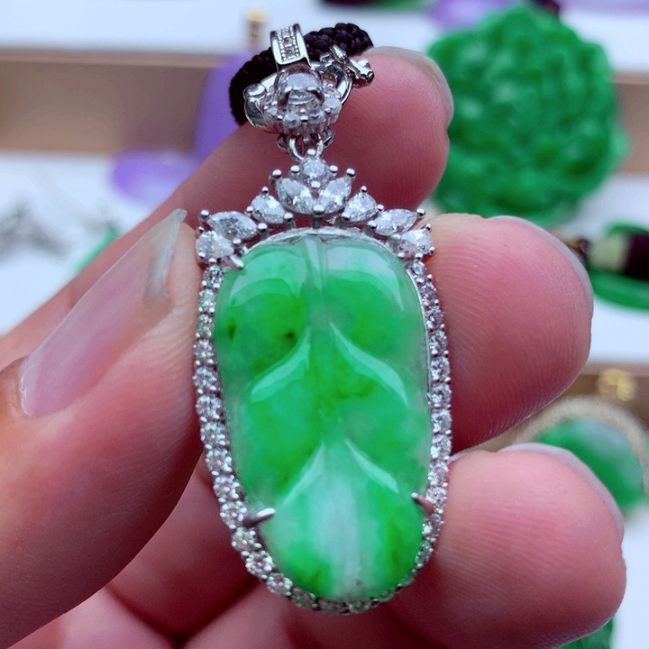 翡翠未镶嵌吊坠(不含链)