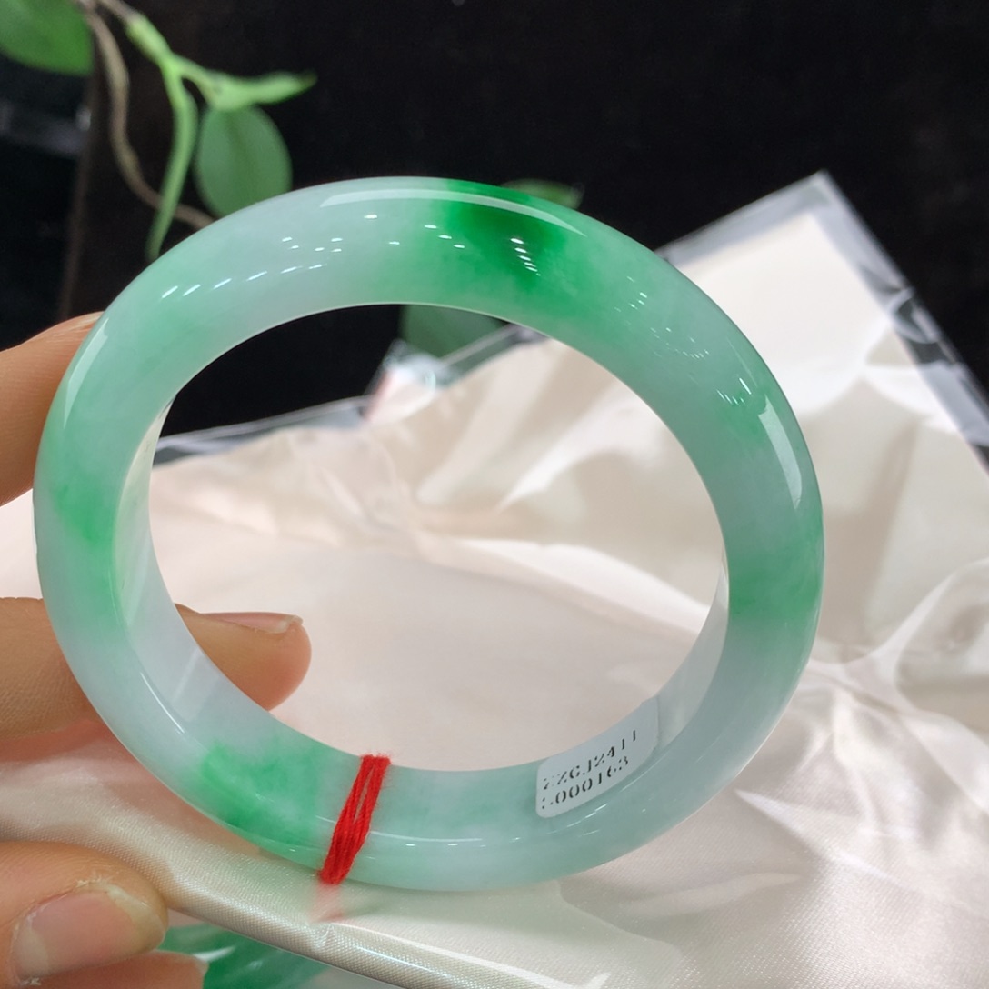 翡翠手镯未镶嵌111-0163