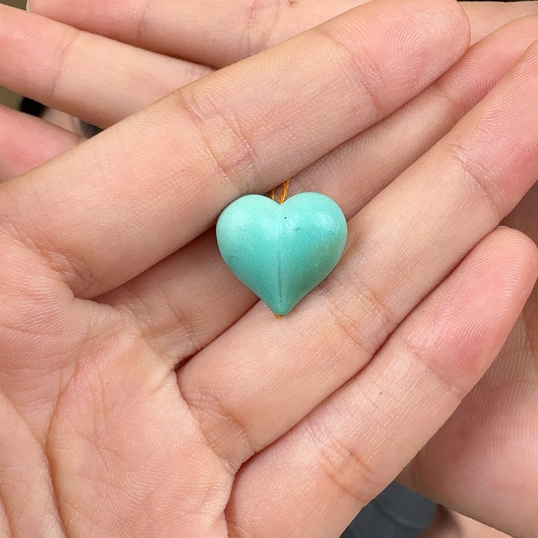 悦****绿松石未镶嵌珠宝奇石