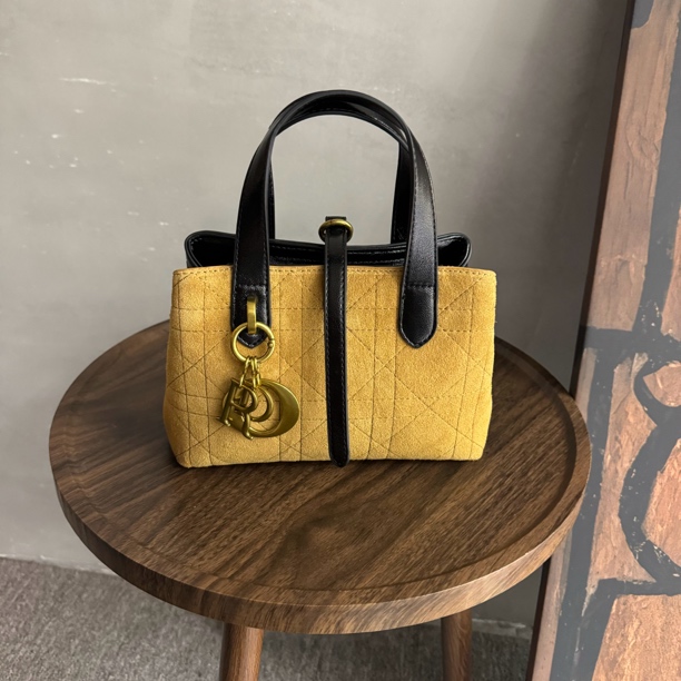 【劳拉女孩】做旧单肩手提式磨砂托特包单肩包单根轻奢中古