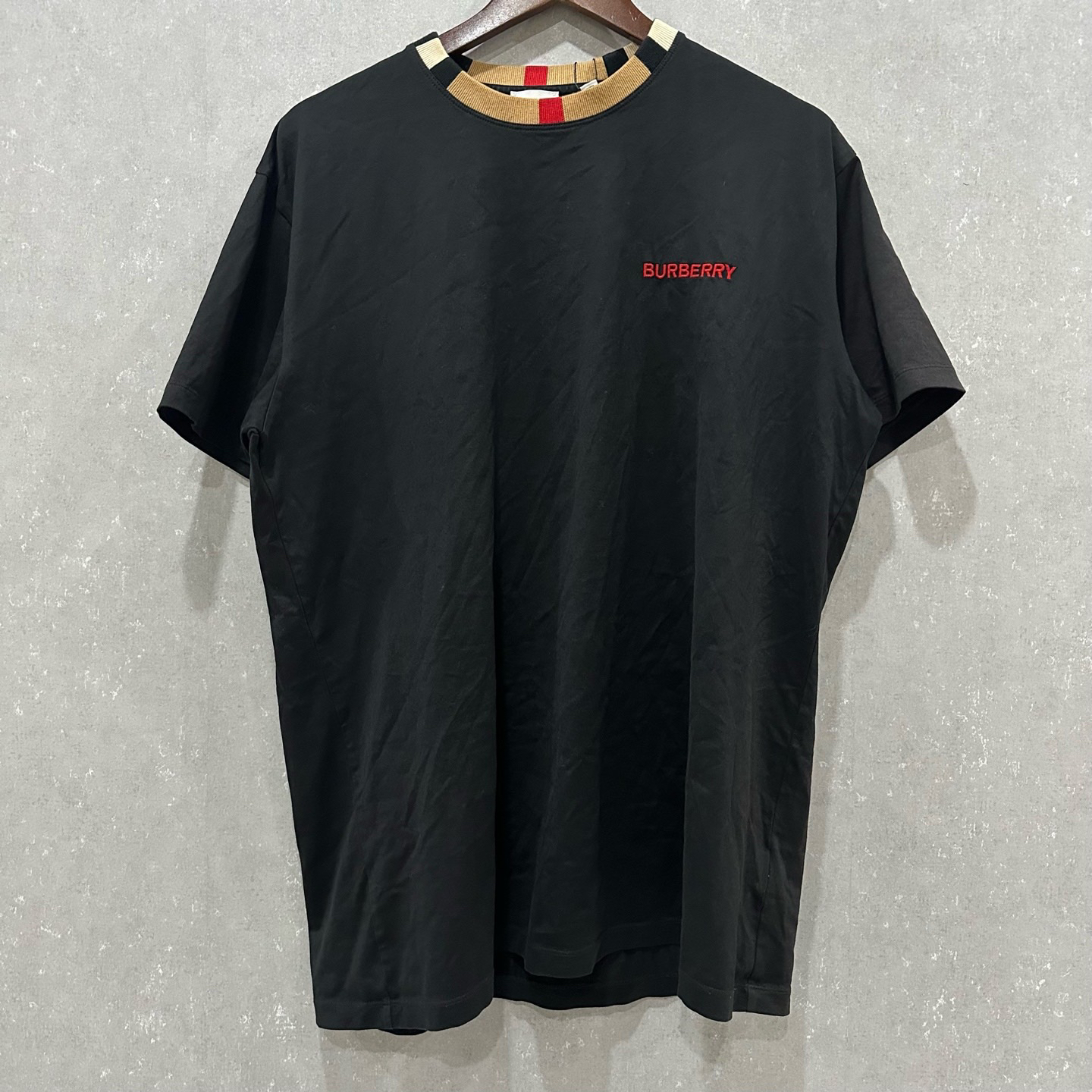 99新 BURBERRY/博柏利 领口格纹短袖M码/004316