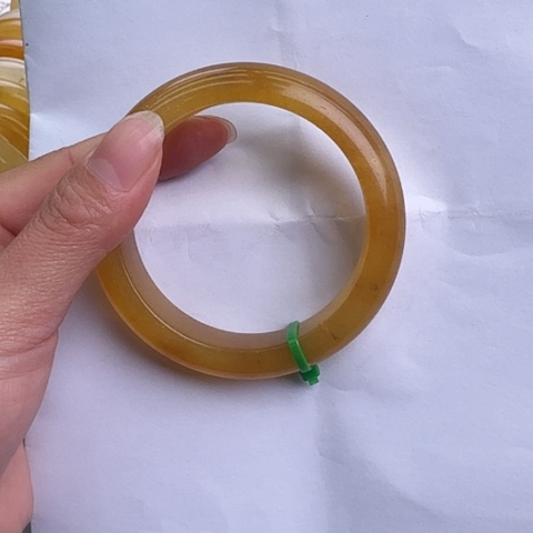 石英质玉（黄龙玉）手镯未镶嵌