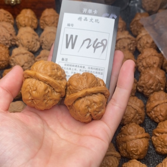 吊坠桃核我是第一百37