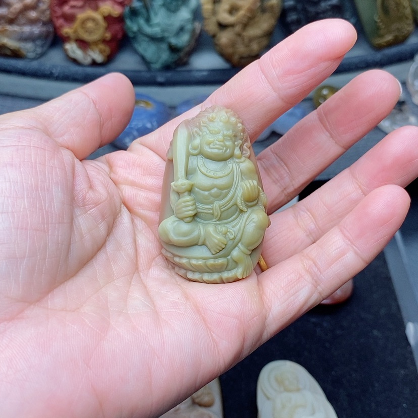 【闪购商品】定制石英质玉吊坠未镶嵌