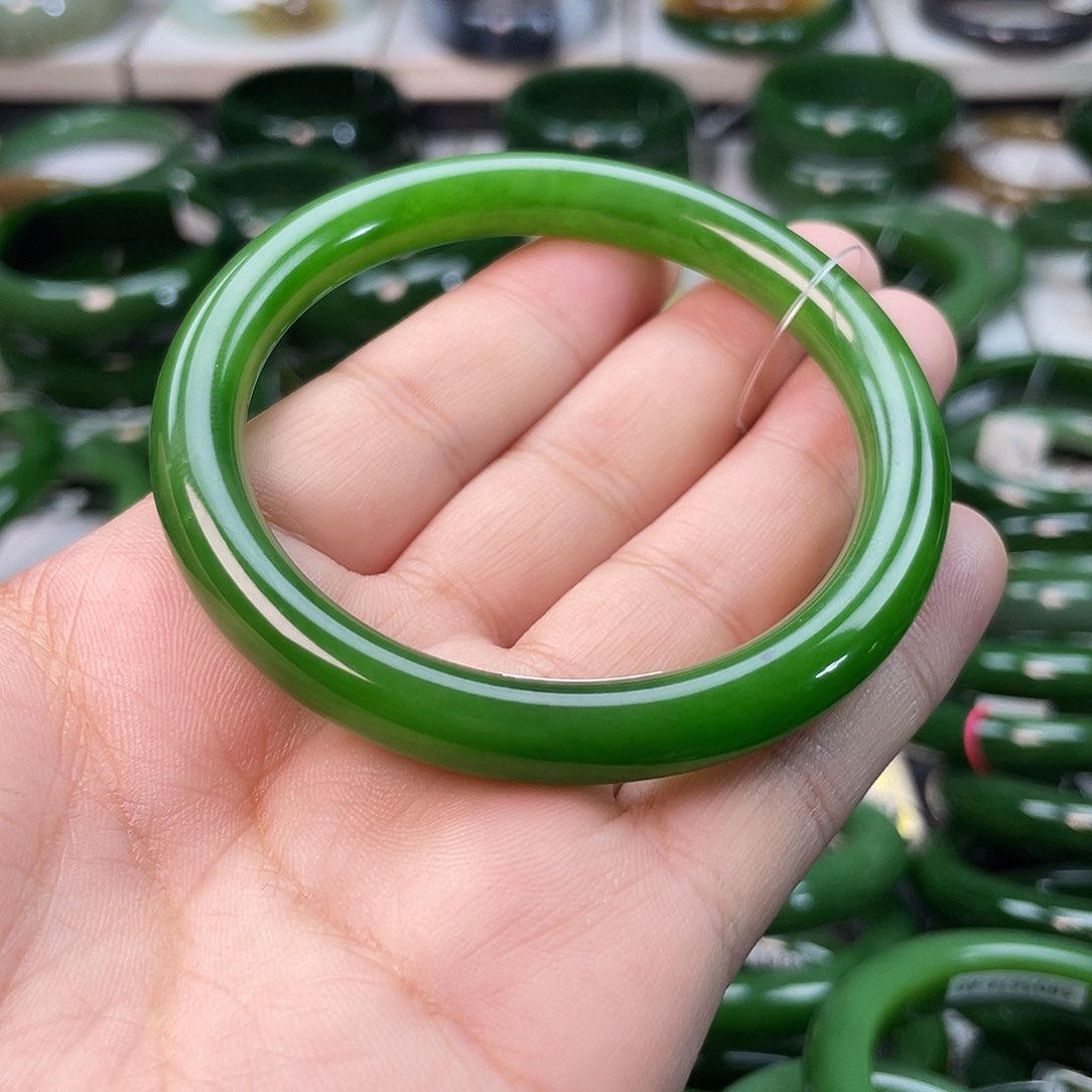 和田玉（碧玉）手镯未镶嵌