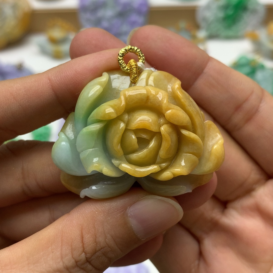 翡翠未镶嵌颈饰翡翠