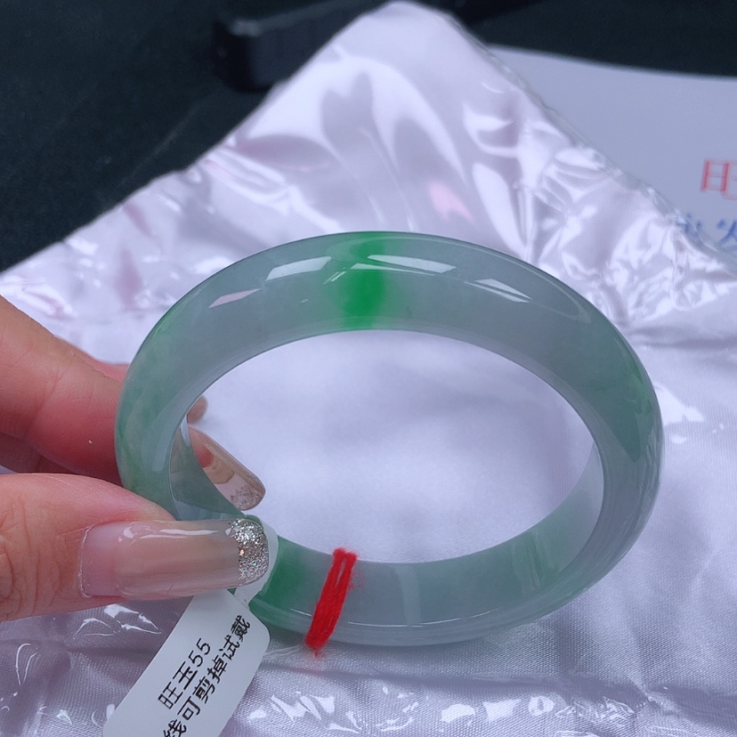 【闪购商品】未镶嵌手镯翡翠5556