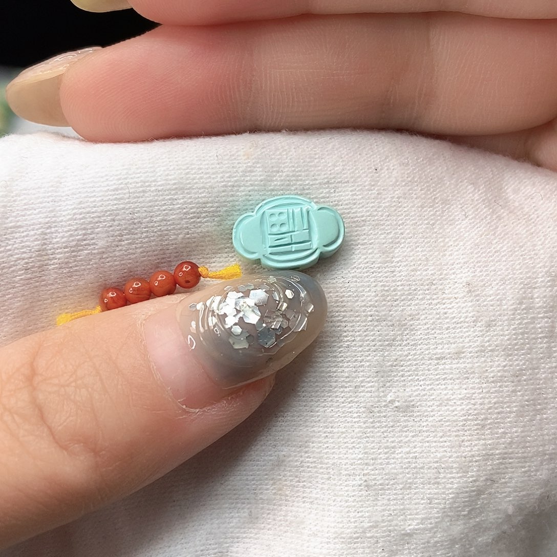 南红玛瑙未镶嵌珠宝奇石