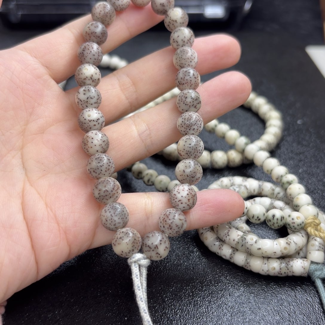 旺***九星月菩提吊坠9圆手持