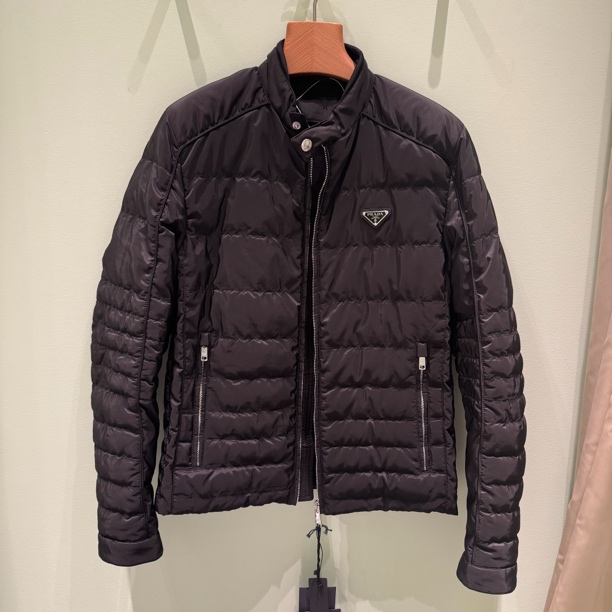 未使用 Prada/普拉达 男士薄款羽绒服外套保暖轻薄修身时尚