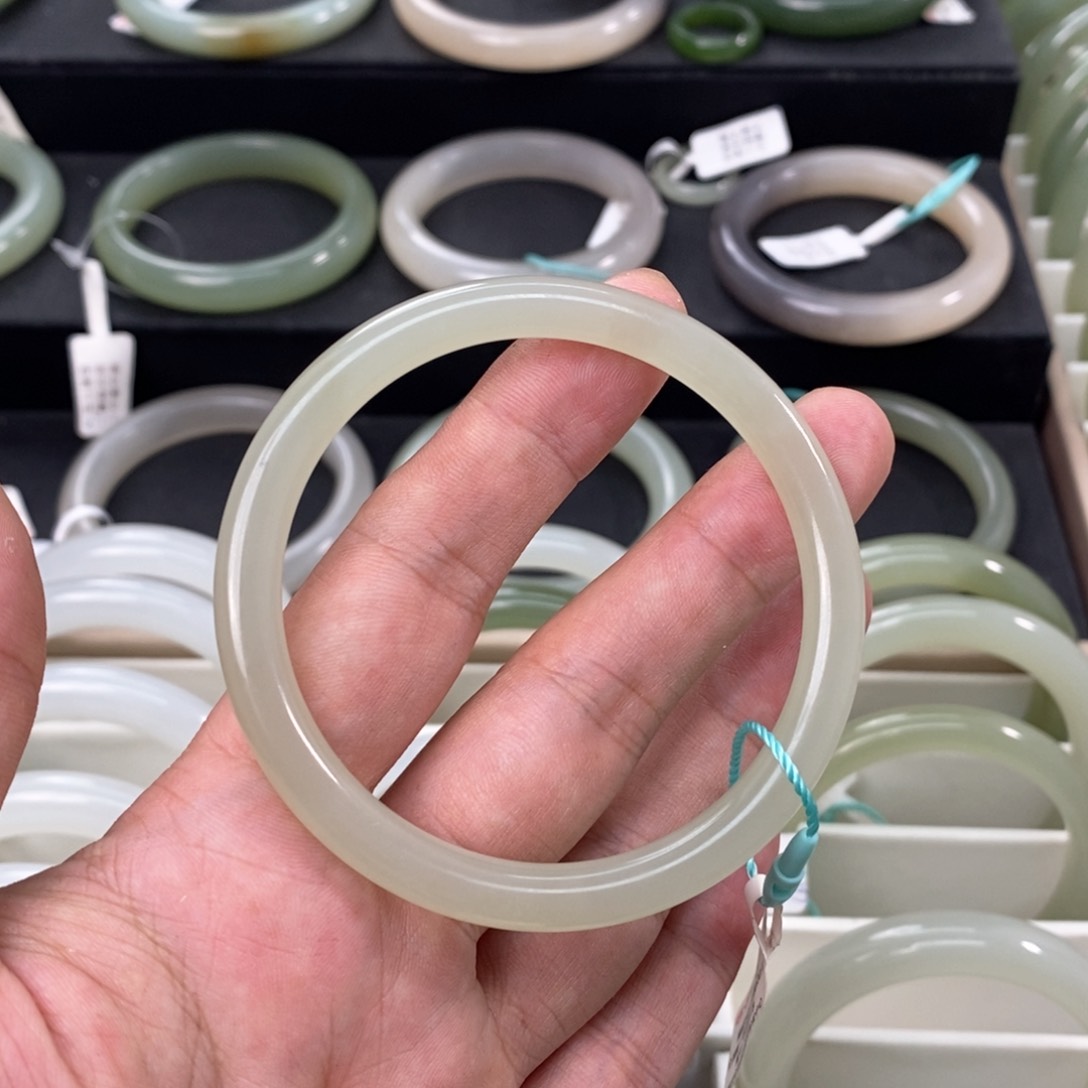 和田玉手镯未镶嵌5859