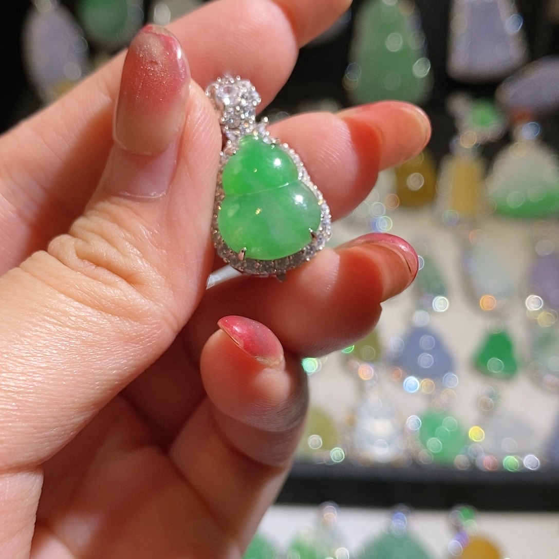 翡翠银S925镶嵌颈饰天然翡翠