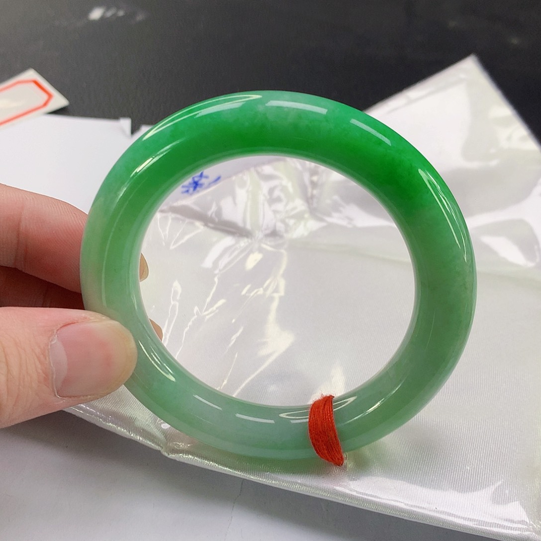 翡翠手镯未镶嵌835缅甸天然翡翠A货