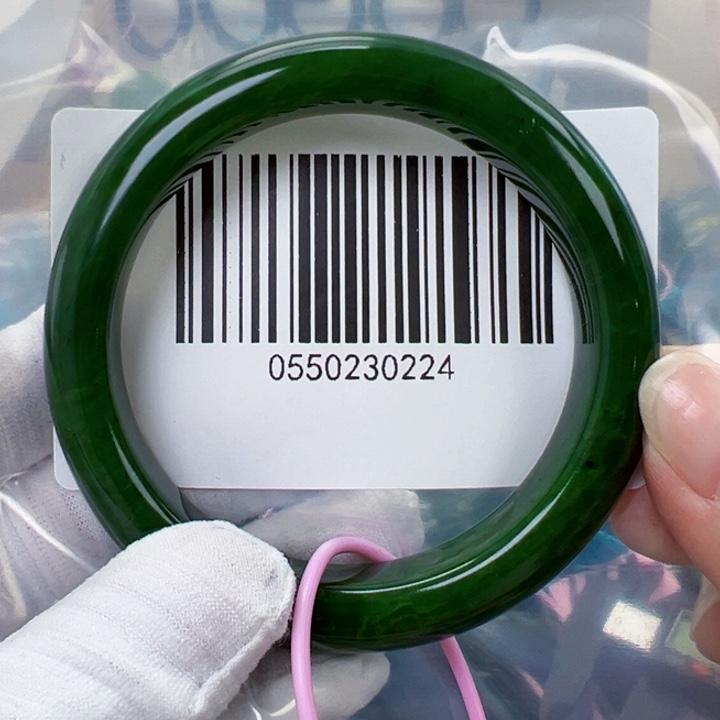 和田玉未镶嵌手镯微瑕58.6