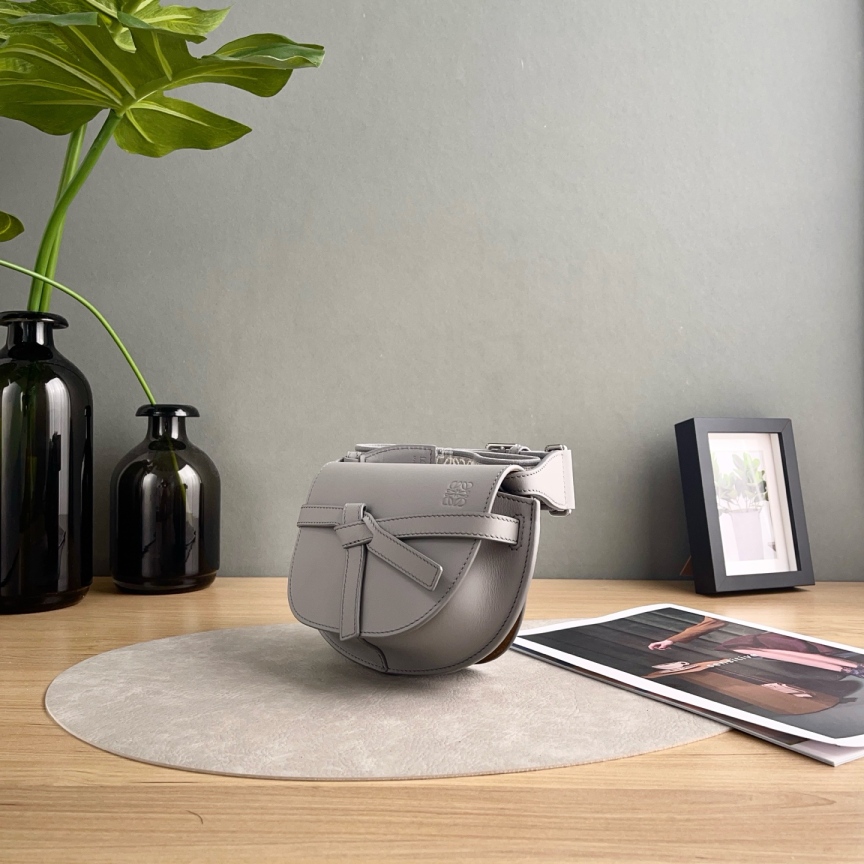 95新 LOEWE/罗意威 【九筒奢品】Gate 单肩包/0841