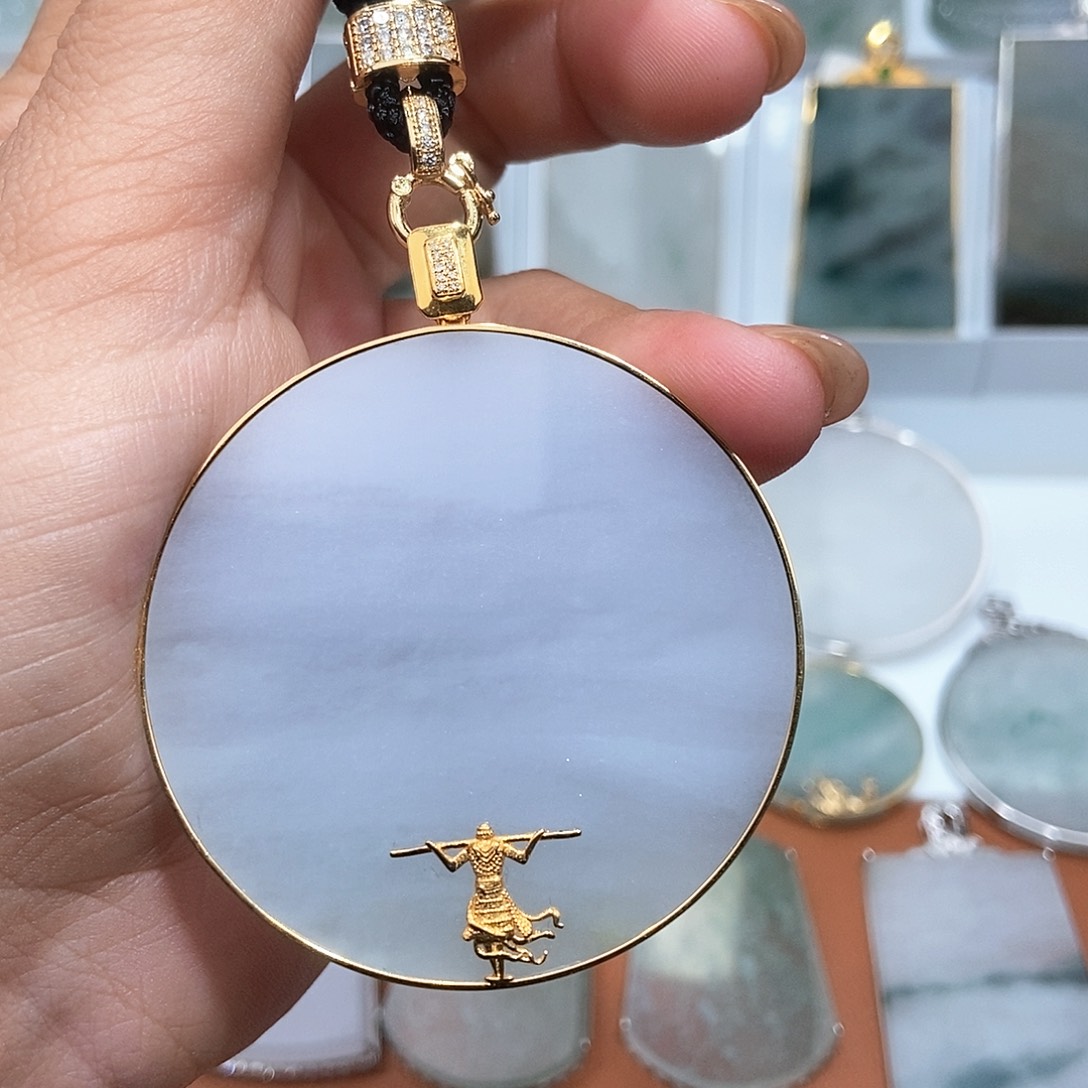 翡翠吊坠(不含链)18K金镶嵌