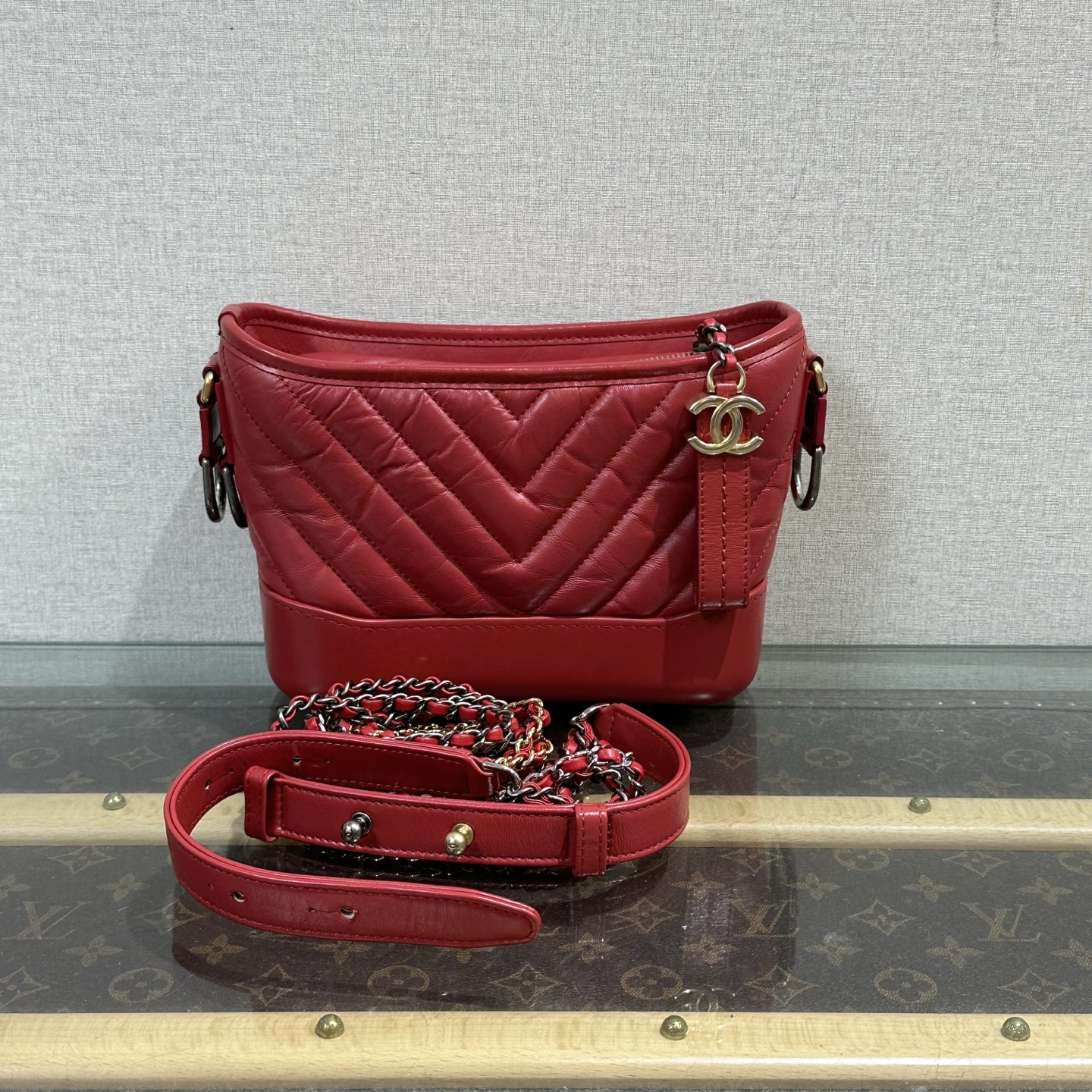95新 Chanel/香奈儿 红色V纹小号流浪单肩斜挎链条包 14489
