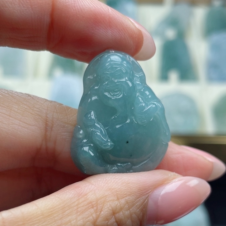 翡翠颈饰未镶嵌财神