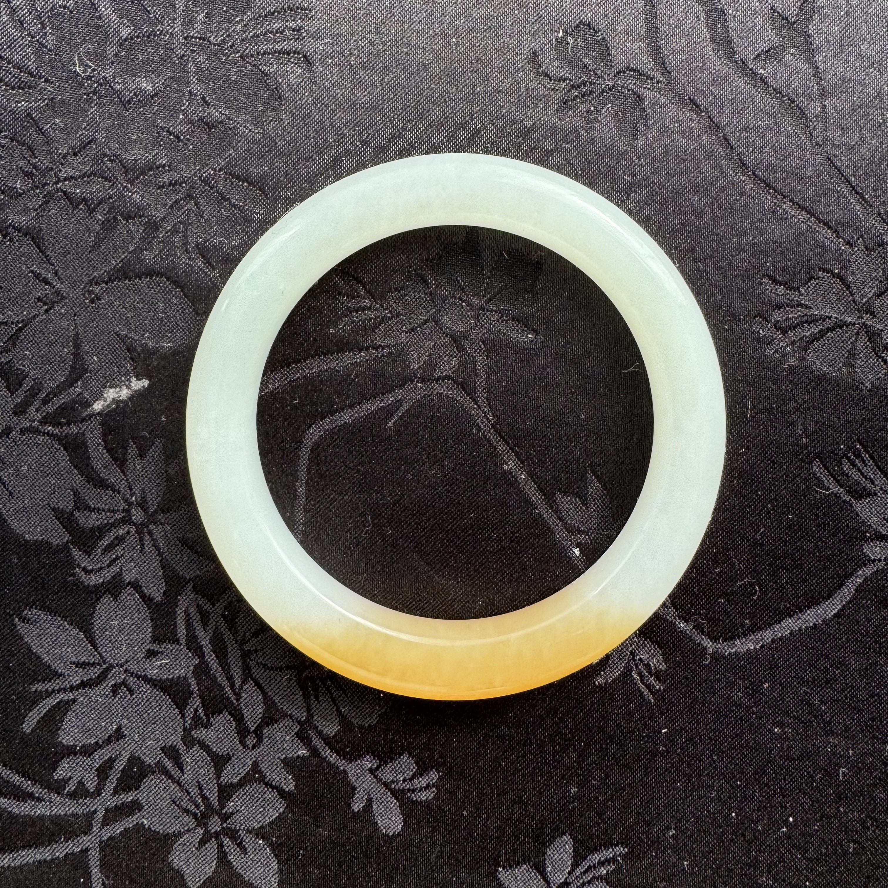 天然和田玉 高品质糖白泥鳅背手镯