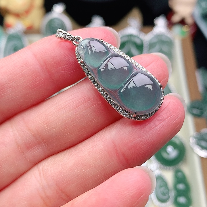 颈饰银S925镶嵌翡翠吊坠