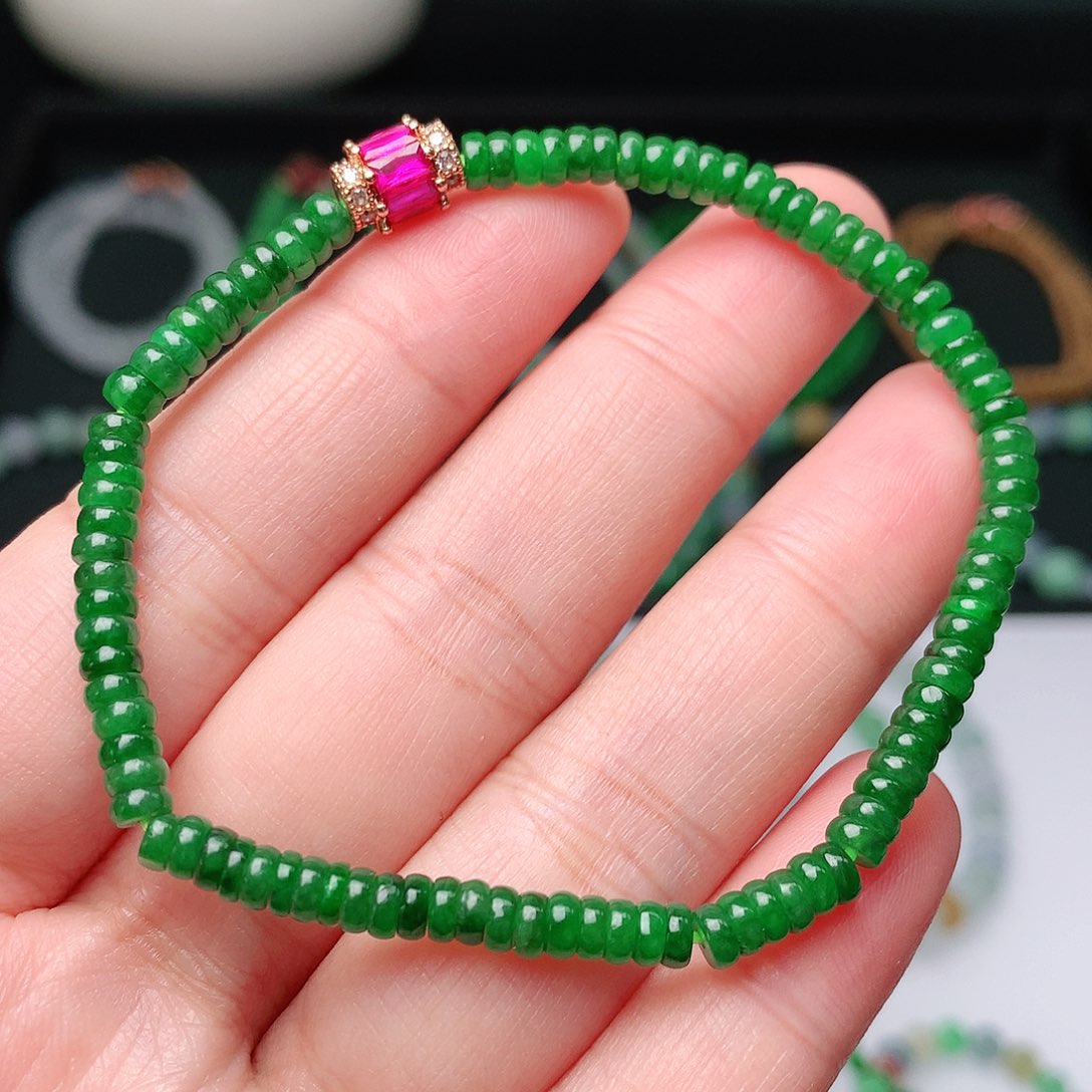 翡翠手链未镶嵌翡翠