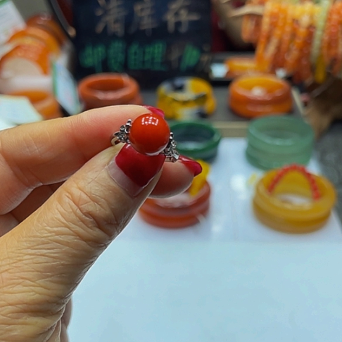 【闪购商品】未镶嵌石英质玉（黄龙玉）手镯