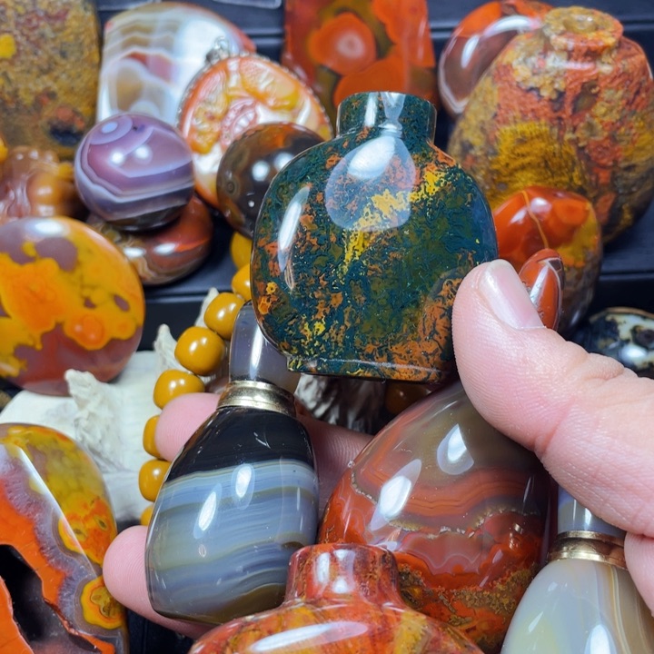 一***身玛瑙/玉髓颈饰未镶嵌