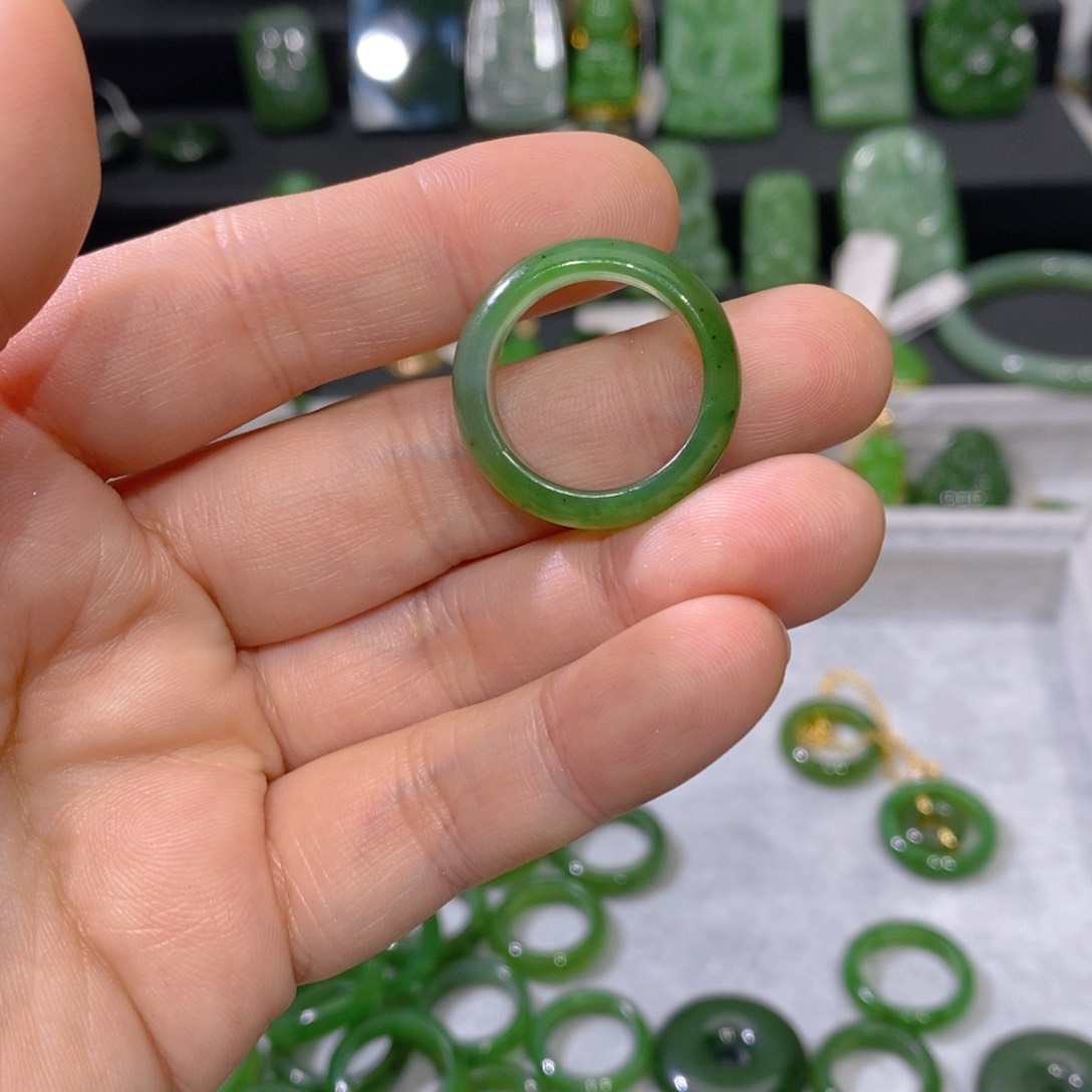 和田玉（碧玉）戒指未镶嵌
