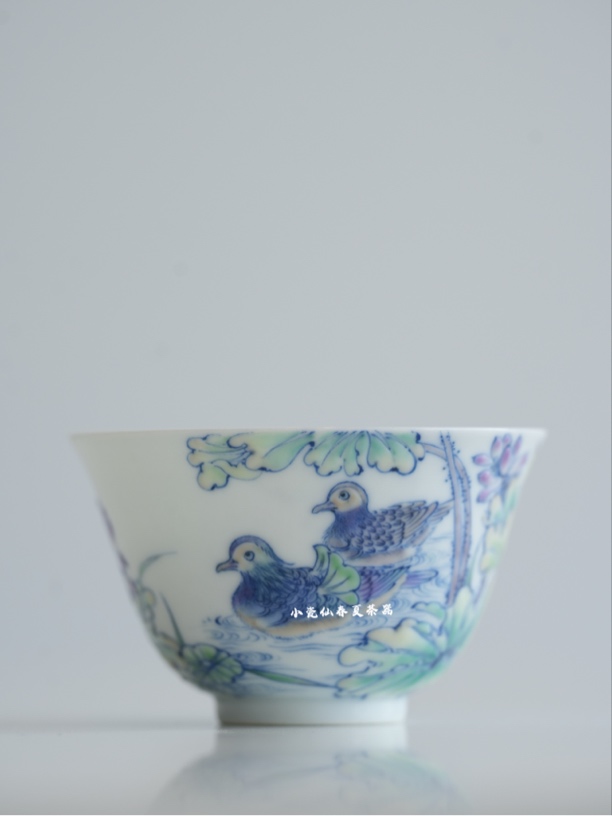 六逸堂青花斗彩并蒂芙蓉品茗杯