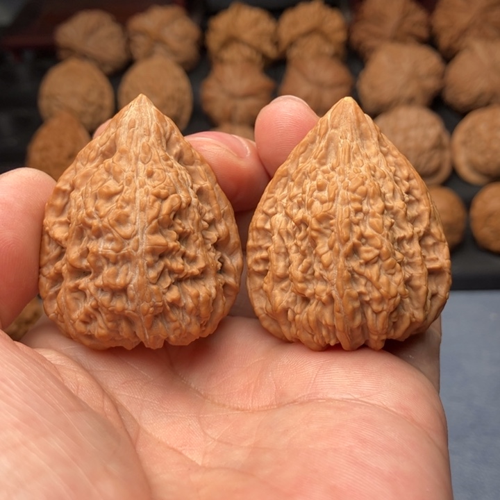 文玩核桃把件塔尖37