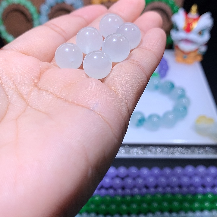 。***成翡翠散珠翡翠散珠