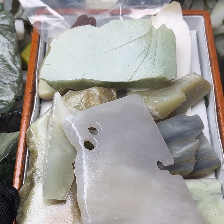 未镶嵌和田玉（翠青玉）珠宝奇石用****5