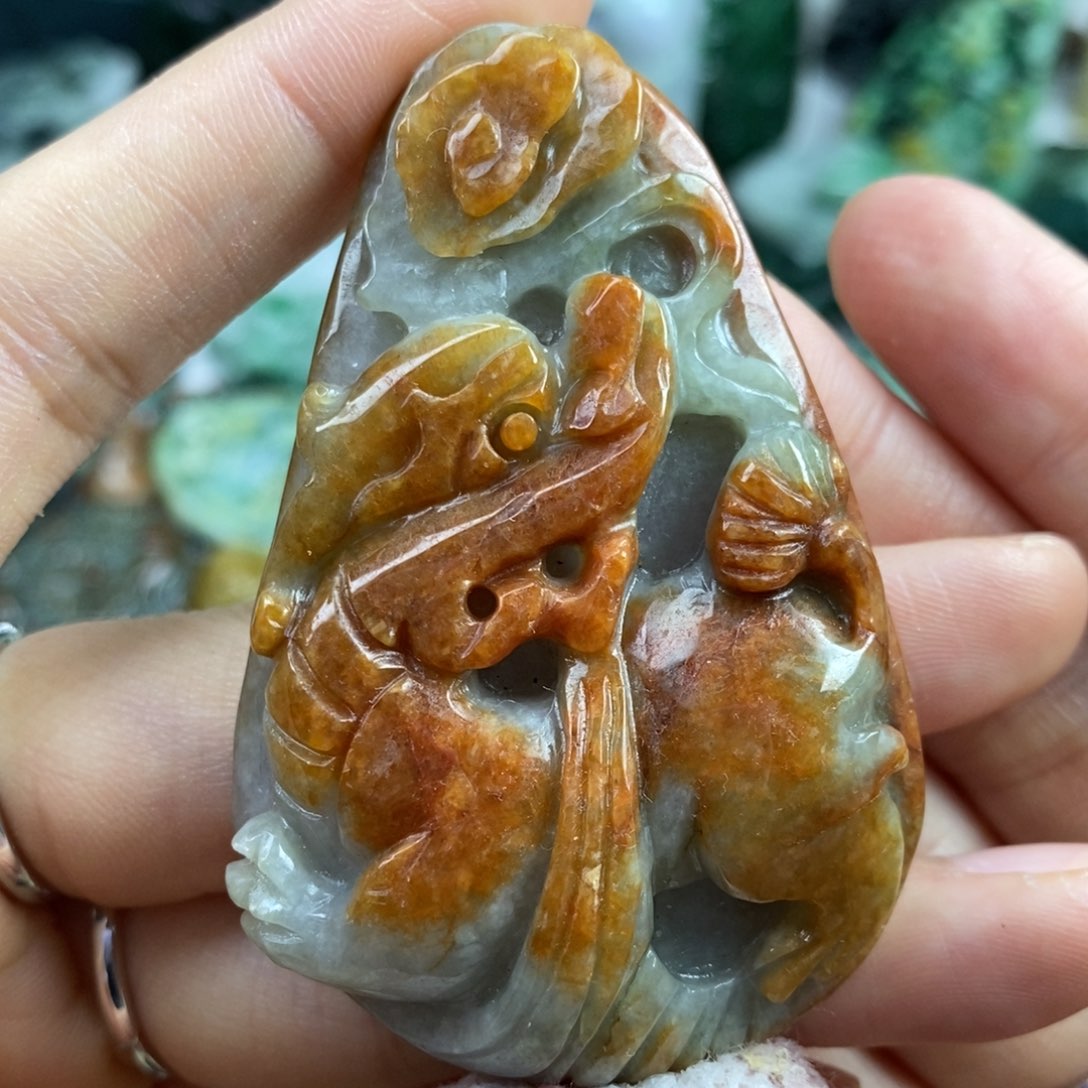 翡翠颈饰未镶嵌吊坠