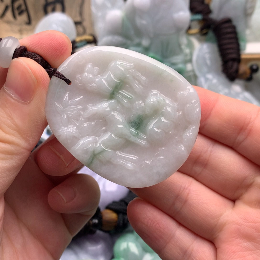 吊坠(不含链)未镶嵌翡翠