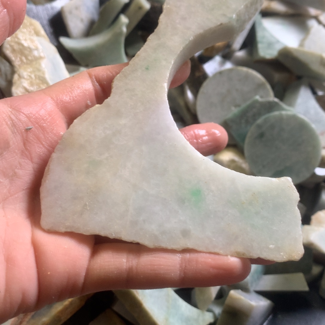 翡翠颈饰未镶嵌缅甸翡翠