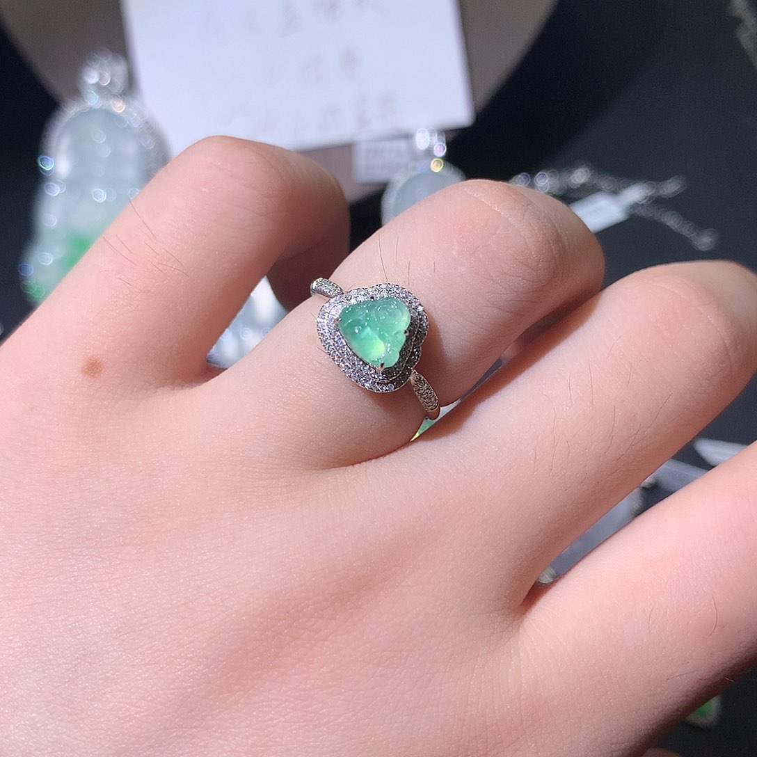 翡翠18K金镶嵌吊坠(不含链)戒指