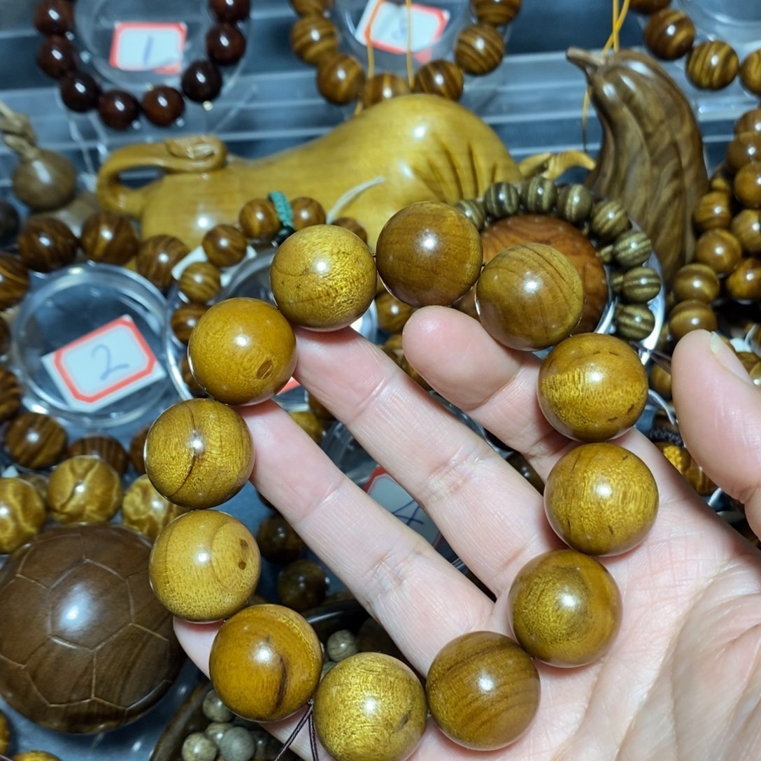 金丝楠木雕工艺品20