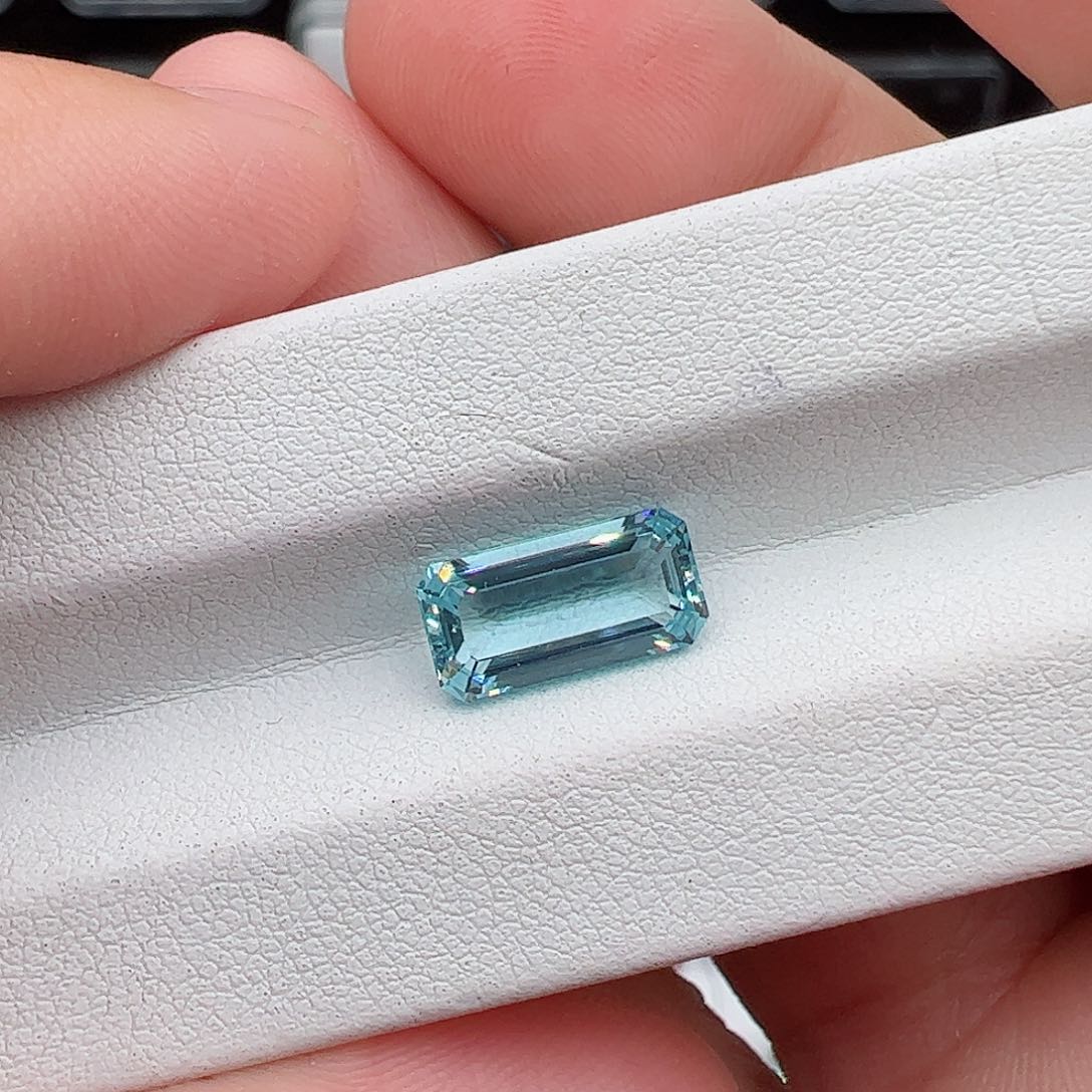 海蓝宝石裸石未镶嵌2.76克拉