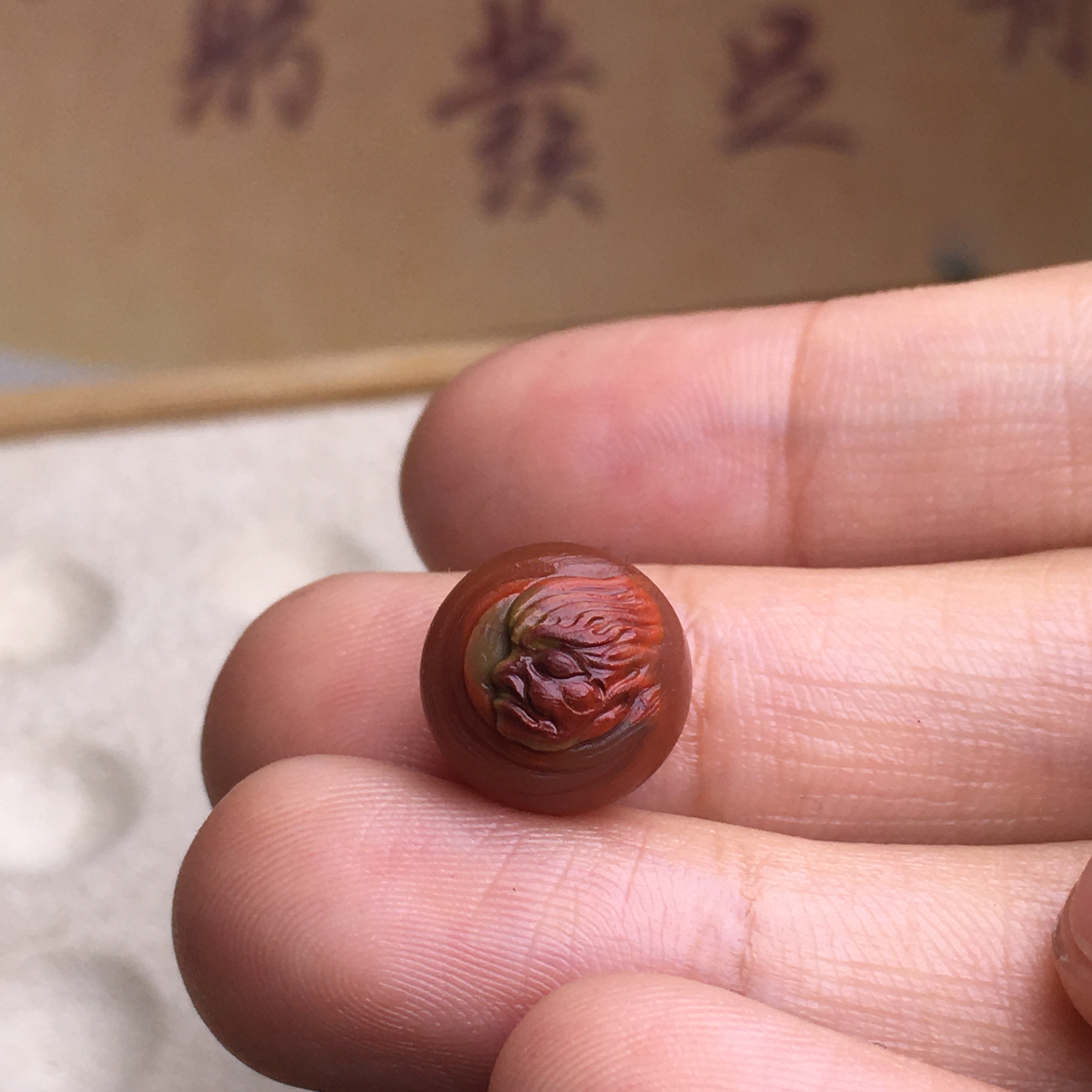 天然川料包浆南红俏色巧雕特色原珠卡11.4mm