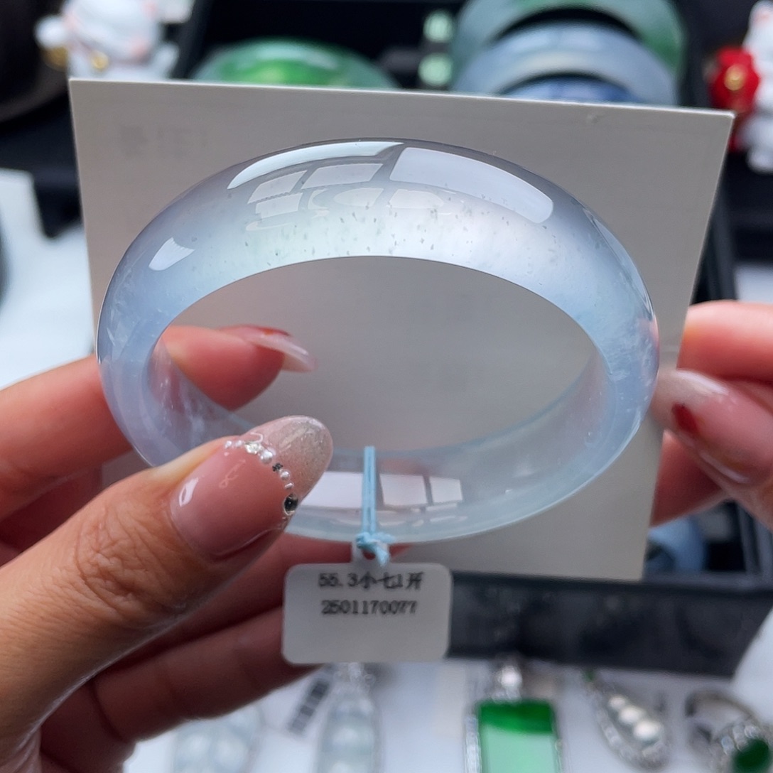 翡翠手镯未镶嵌54-56圈，定金