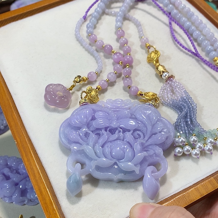 翡翠未镶嵌颈饰翡翠吊坠