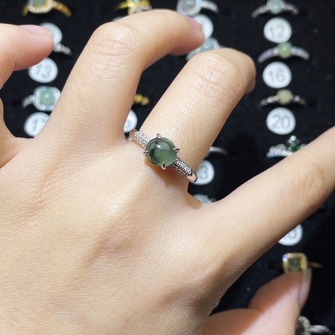 翡翠未镶嵌戒指戒指