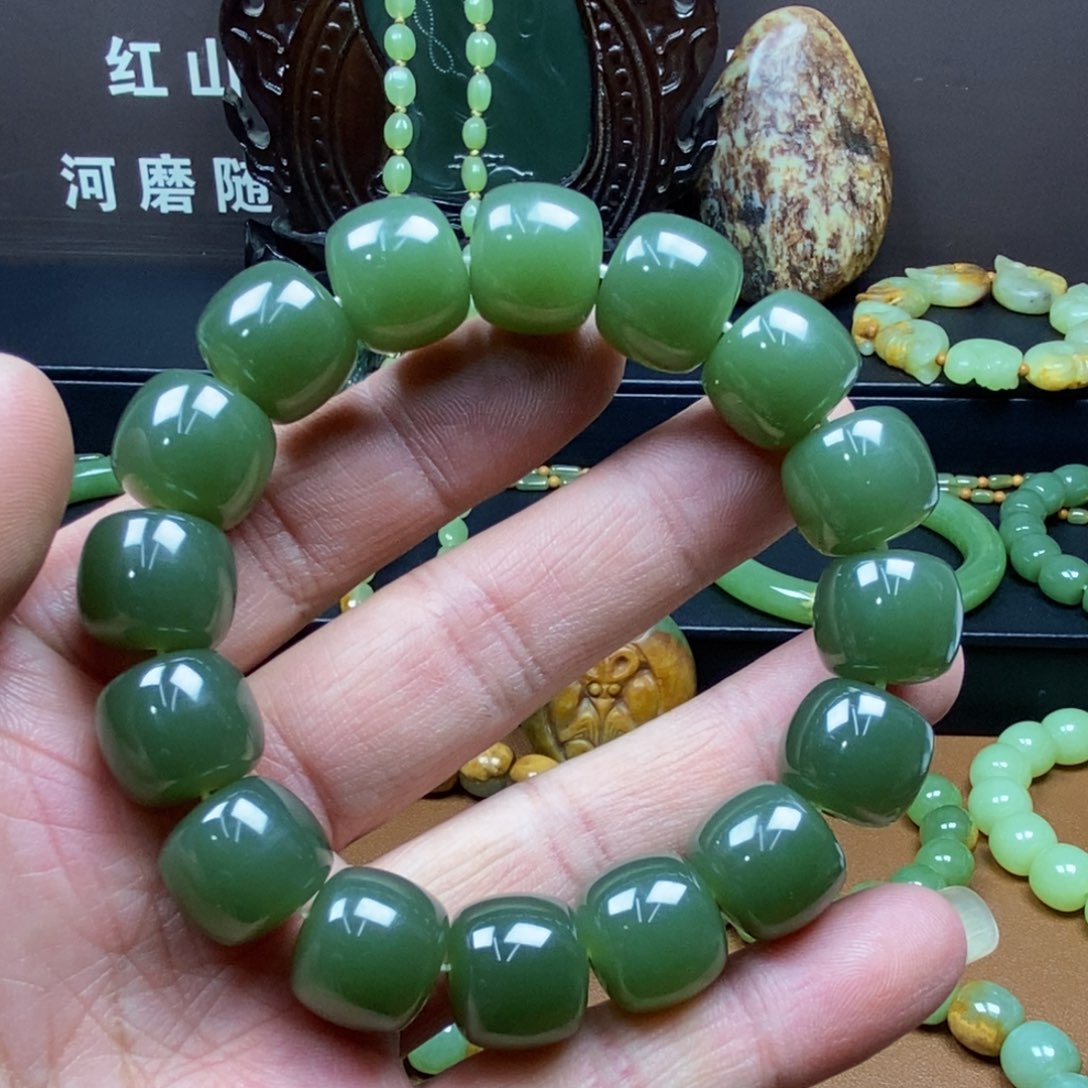 岫岩老玉（透闪石质玉）手链未镶嵌