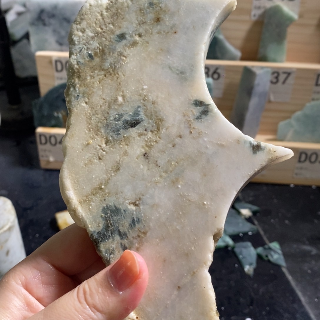 颈饰未镶嵌翡翠天然翡翠