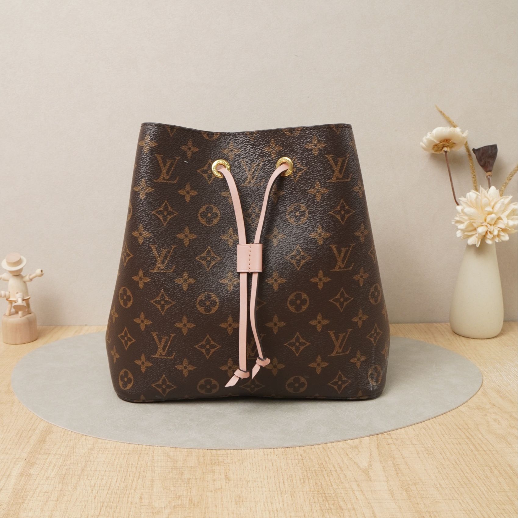 95新 LouisVuitton/路易威登 neonoe水桶包中号老花粉内/DS044281