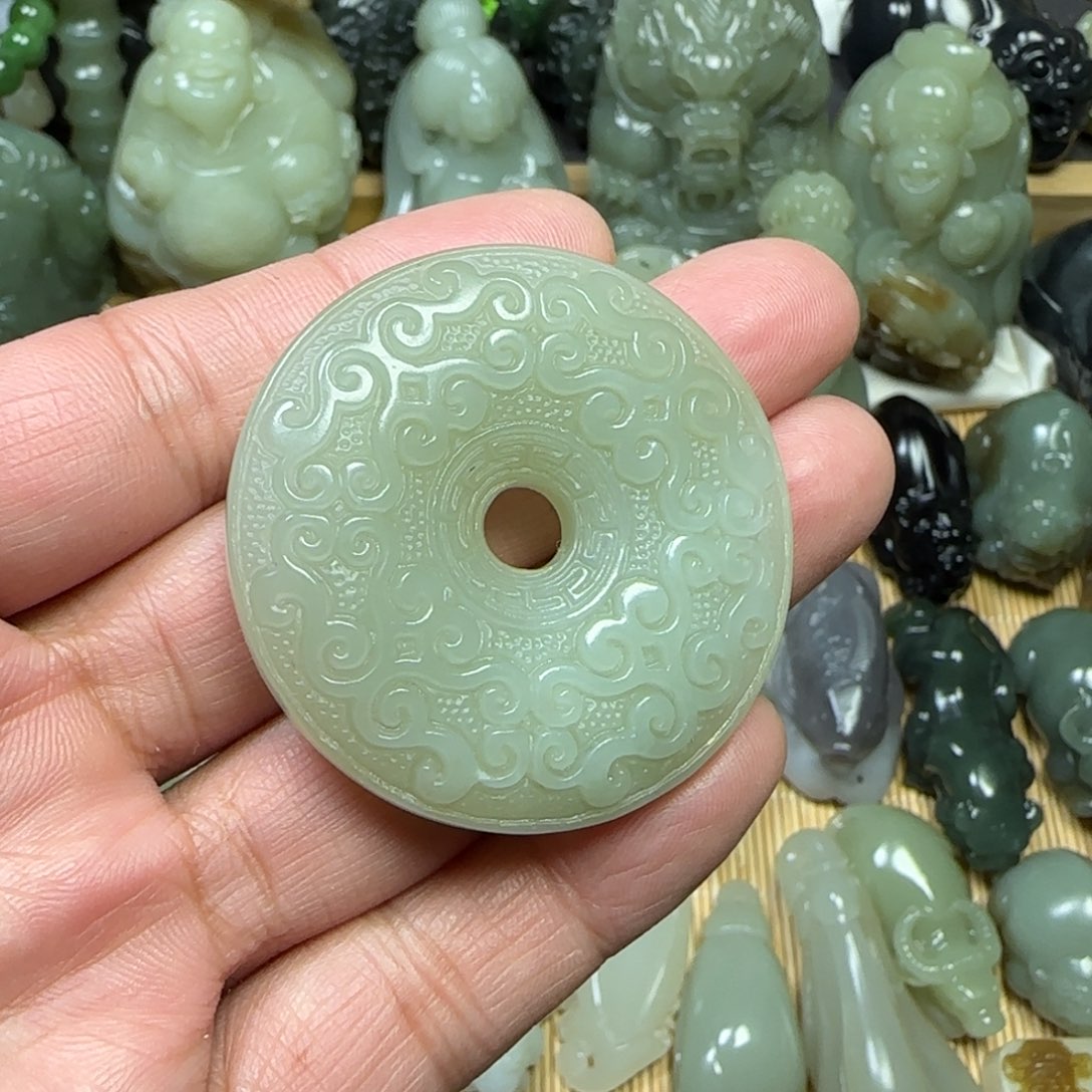 未镶嵌和田玉挂件