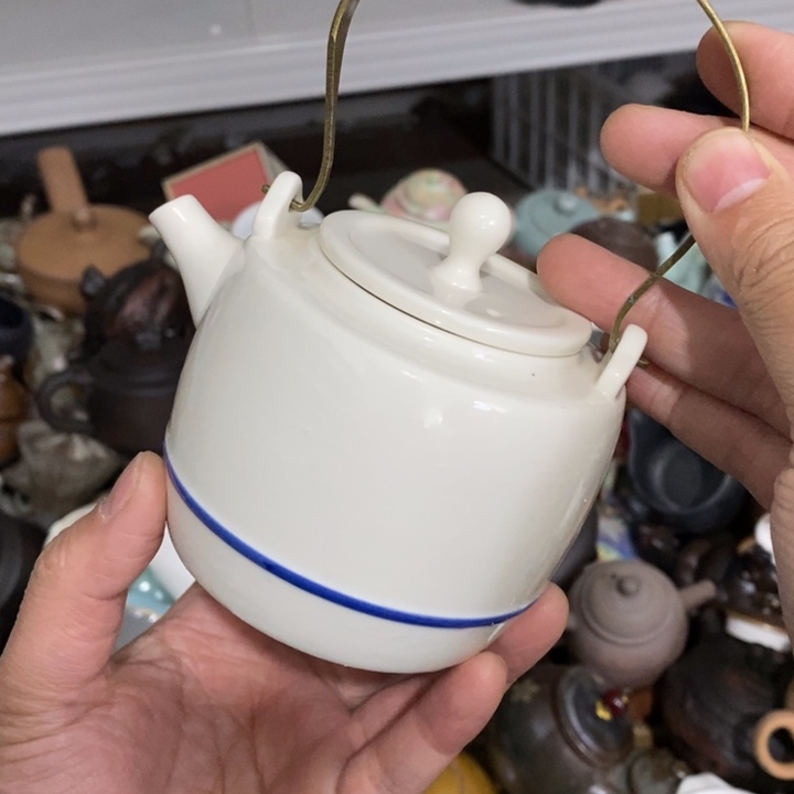 陶瓷艺术品及陶瓷壶