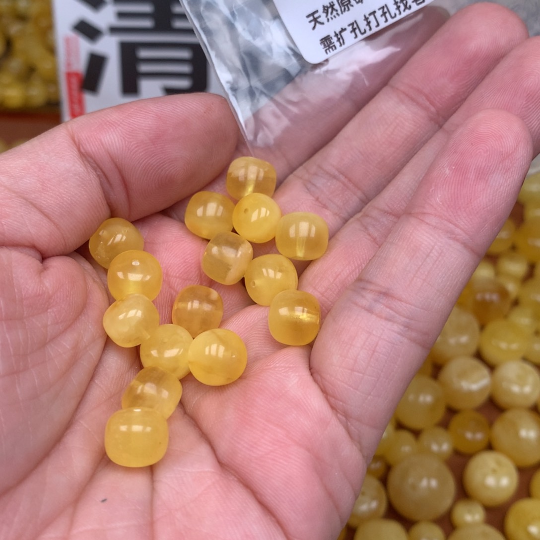 未镶嵌蜜蜡珠宝奇石277卡9.5随机发一颗